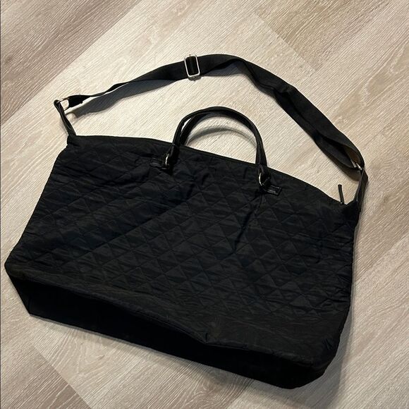 Other - Black Quilted Lightweight Duffle Bag